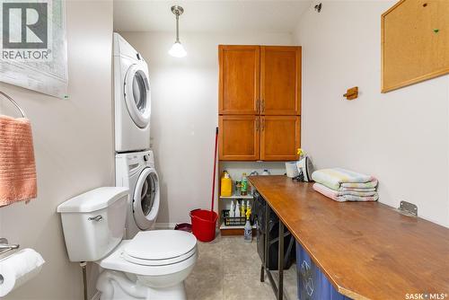 25 Southridge Drive, Christopher Lake, SK - Indoor Photo Showing Laundry Room