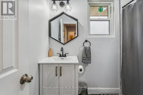 224 Finden Street, Georgian Bluffs, ON - Indoor Photo Showing Bathroom