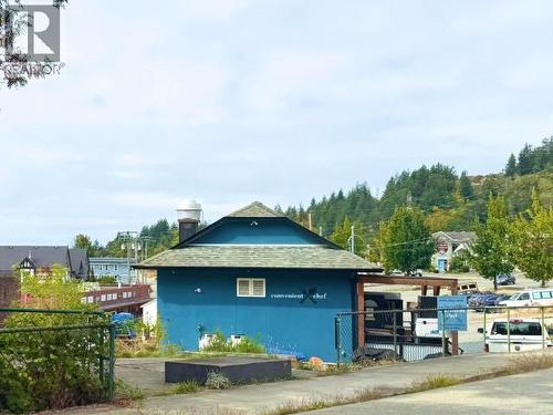 5830 Ash Ave, Powell River, BC 