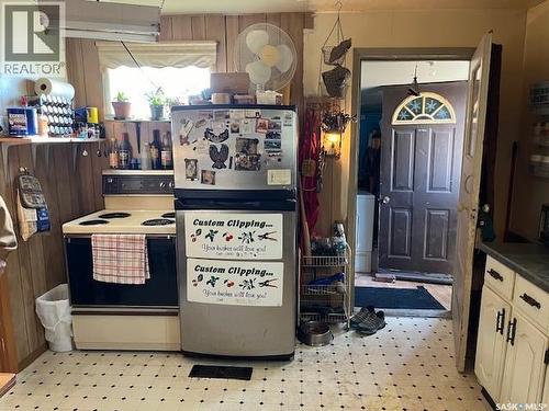 202 3Rd Avenue, Young, SK - Indoor