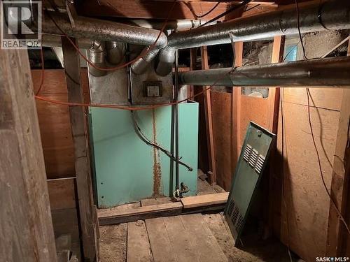 202 3Rd Avenue, Young, SK - Indoor