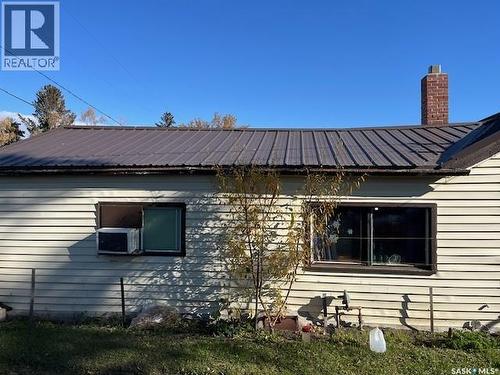 202 3Rd Avenue, Young, SK - Outdoor