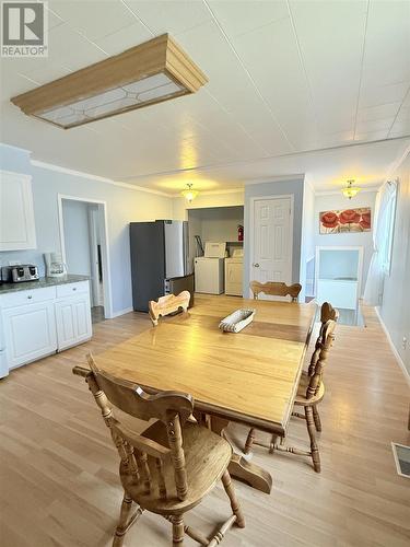 6 Rue Des Pins, Dubreuilville, ON - Indoor Photo Showing Dining Room