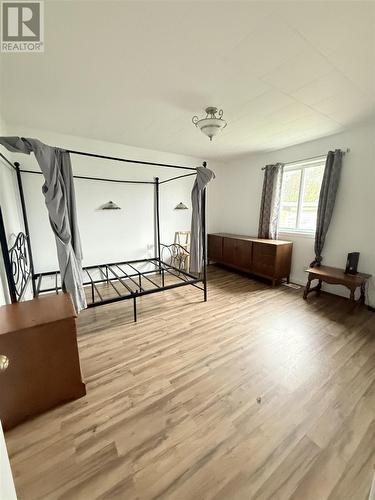 6 Rue Des Pins, Dubreuilville, ON - Indoor Photo Showing Other Room