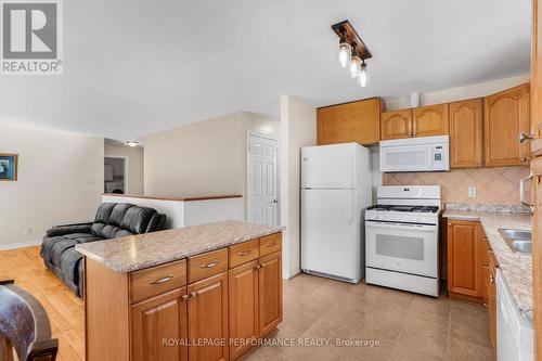 40 Lori Lane, North Dundas, ON - Indoor Photo Showing Kitchen