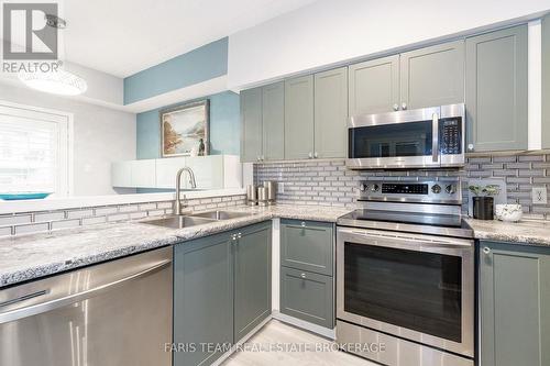 101 - 115 Bond Street, Orillia, ON - Indoor Photo Showing Kitchen With Double Sink With Upgraded Kitchen