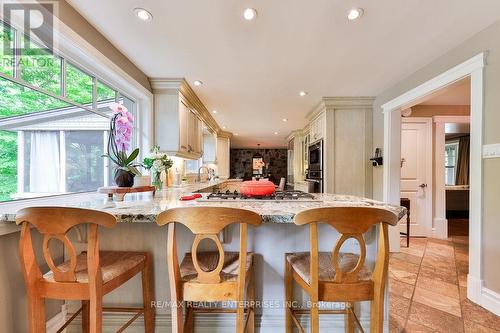 1293 Greenoaks Drive, Mississauga, ON - Indoor Photo Showing Dining Room