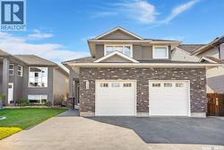 1042 Glacial Shores COMMON  Saskatoon, SK S7W 0R3