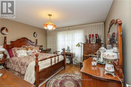 2545 Pollard Drive, Mississauga, ON - Indoor Photo Showing Bedroom