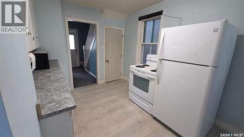 2143 Cameron Street, Regina, SK - Indoor Photo Showing Kitchen