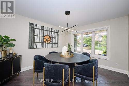 15 Fosh Court, St. Catharines (Rykert/Vansickle), ON - Indoor Photo Showing Dining Room