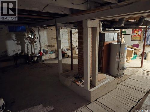 15 10Th Avenue Ne, Swift Current, SK - Indoor Photo Showing Basement
