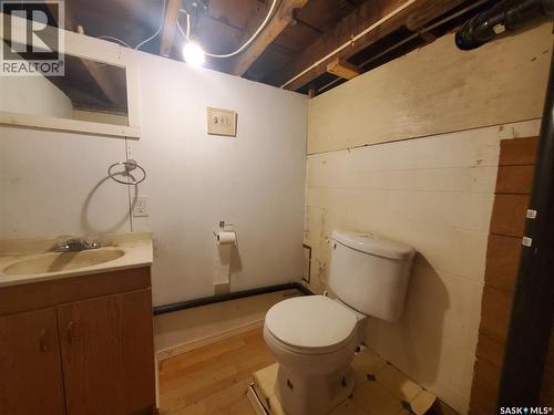 122 Wall Avenue, Kamsack, SK - Indoor Photo Showing Bathroom