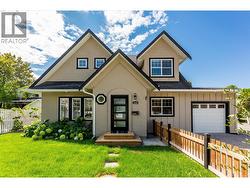 530 Rowcliffe Avenue  Kelowna, BC V1Y 5Y9