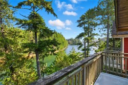 265 Boardwalk Blvd  Ucluelet, BC V0R 3A0