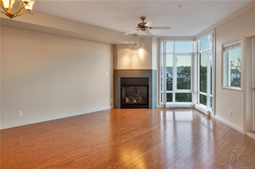 304-2676 Island Hwy South, Campbell River, BC - Indoor Photo Showing Living Room With Fireplace