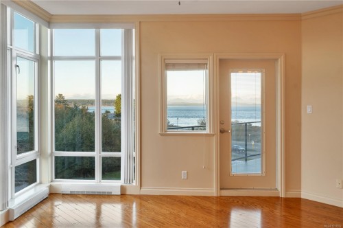 304-2676 Island Hwy South, Campbell River, BC - Indoor Photo Showing Other Room