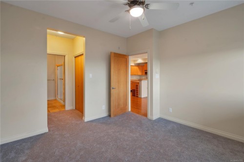 304-2676 Island Hwy South, Campbell River, BC - Indoor Photo Showing Other Room