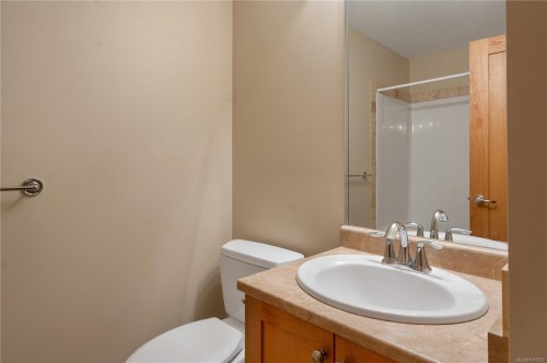 304-2676 Island Hwy South, Campbell River, BC - Indoor Photo Showing Bathroom
