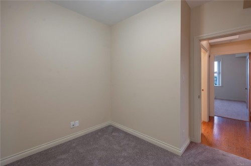 304-2676 Island Hwy South, Campbell River, BC - Indoor Photo Showing Other Room