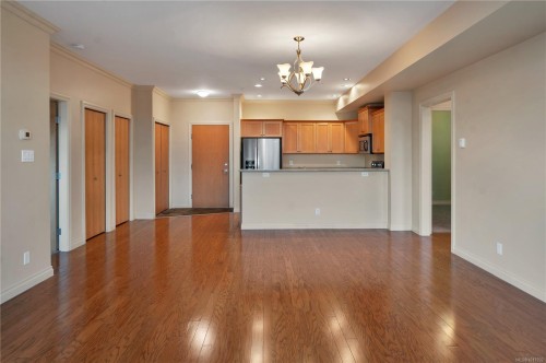 304-2676 Island Hwy South, Campbell River, BC - Indoor Photo Showing Kitchen