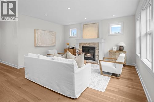 678 Madrona Pl, Langford, BC - Indoor Photo Showing Living Room With Fireplace