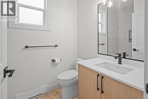 678 Madrona Pl, Langford, BC - Indoor Photo Showing Bathroom