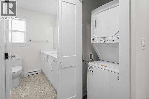 678 Madrona Pl, Langford, BC - Indoor Photo Showing Laundry Room