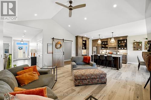 19 Ambrosia Terrace, Quinte West (Murray Ward), ON - Indoor Photo Showing Living Room