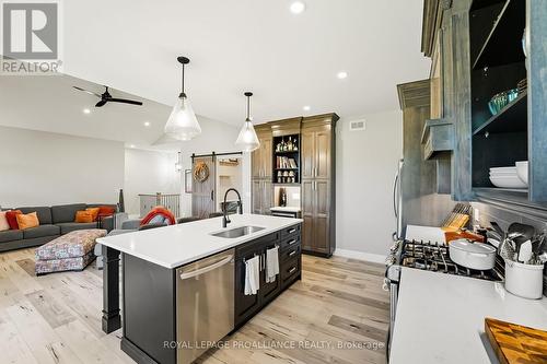19 Ambrosia Terrace, Quinte West (Murray Ward), ON - Indoor Photo Showing Kitchen