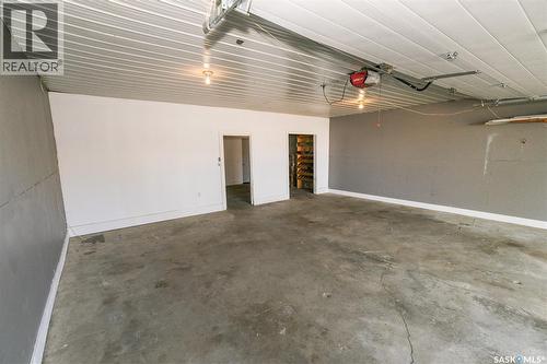 313 Yukon Avenue, Kerrobert, SK - Indoor Photo Showing Garage