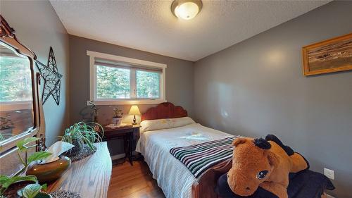 3600 53Rd Street, Cranbrook, BC - Indoor Photo Showing Bedroom