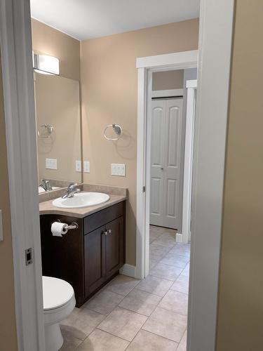 2109-2200 Upper Sundance Drive, West Kelowna, BC - Indoor Photo Showing Bathroom