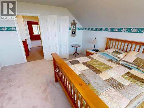 5438 Laburnum Ave, Powell River, BC - Indoor Photo Showing Bedroom