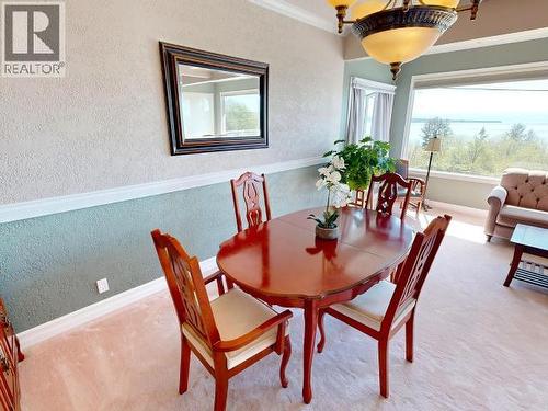 5438 Laburnum Ave, Powell River, BC - Indoor Photo Showing Dining Room