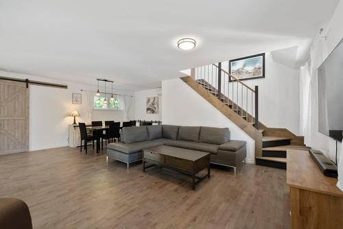 Salon - 4794 Ch. Johanne, Rawdon, QC - Indoor Photo Showing Living Room