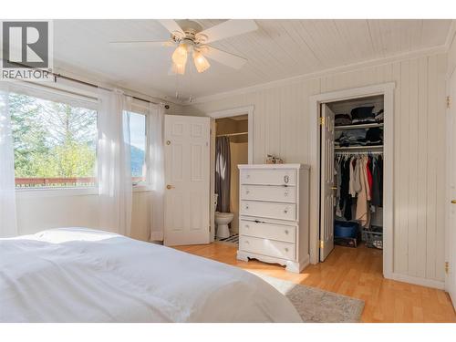 2396 Nault Road, Castlegar, BC - Indoor Photo Showing Bedroom
