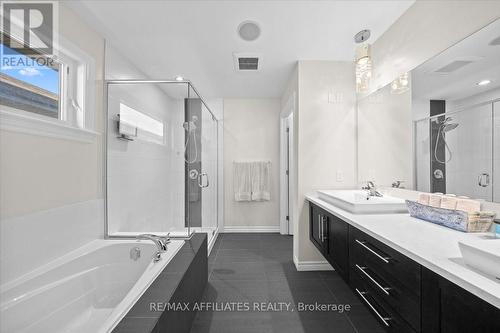 308 Equine Way, Ottawa, ON - Indoor Photo Showing Bathroom