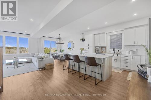 52 BEDROCK DRIVE  Hamilton, ON L8J 0K6