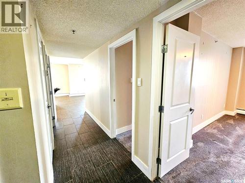 607 320 5Th Avenue N, Saskatoon, SK - Indoor Photo Showing Other Room