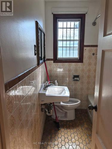 21 Norcross Road, Toronto, ON - Indoor Photo Showing Bathroom