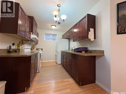 2117 Broder Street, Regina, SK - Indoor Photo Showing Kitchen