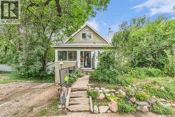 317 G AVENUE N  Saskatoon, SK S7L 1Z2