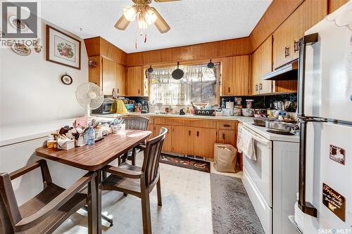 309 / 311 Y Avenue S, Saskatoon, SK - Indoor Photo Showing Kitchen