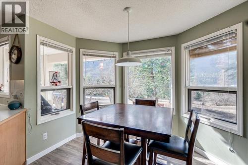 5407 Allendale Crescent, Castlegar, BC - Indoor Photo Showing Dining Room