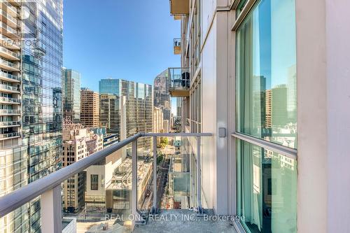 2007 - 126 Simcoe Street, Toronto, ON - Outdoor