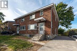 1487 MORISSET AVENUE  Ottawa, ON K1Z 8H2