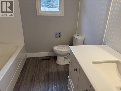 234 Centennial Drive, Mackenzie, BC - Indoor Photo Showing Bathroom