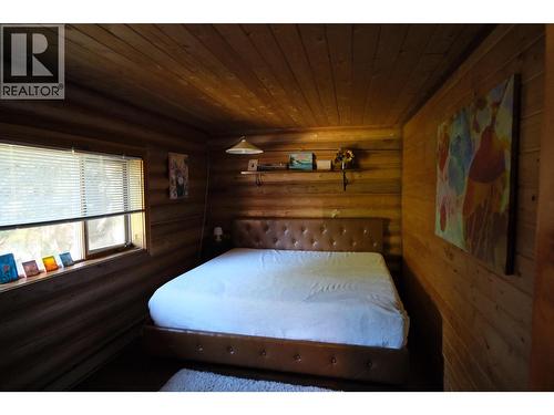 4061 Torry Road, Eagle Bay, BC - Indoor Photo Showing Bedroom