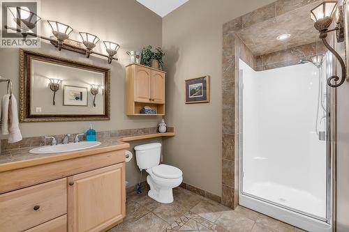 5705 Upper Booth N Road, Kelowna, BC - Indoor Photo Showing Bathroom